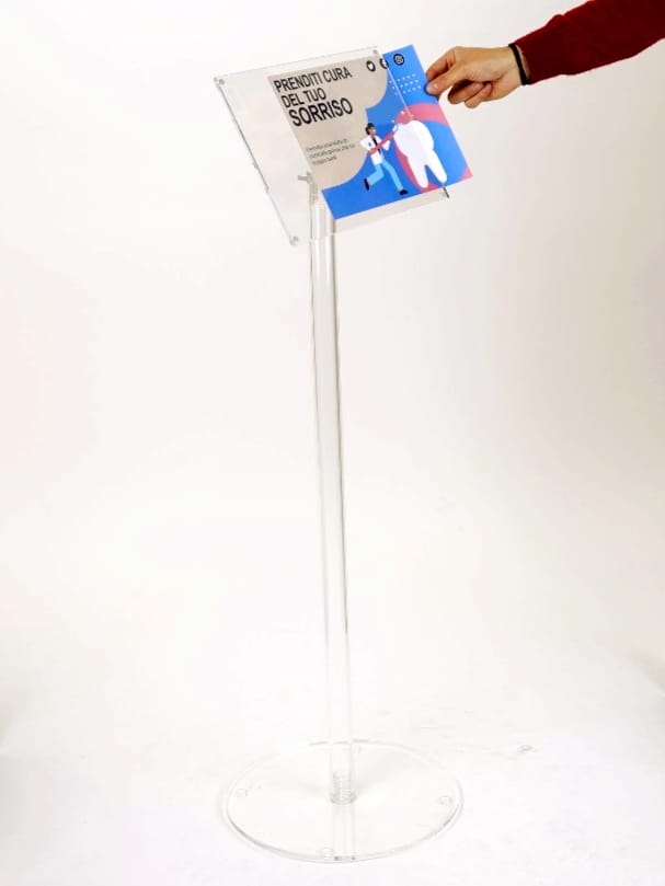 Porta avvisi Total Plexi A4 Verticale o Orizzontale h. 120 cm