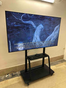 Noleggio TV Ultra HD con stativo per Feste ed Eventi a Milano