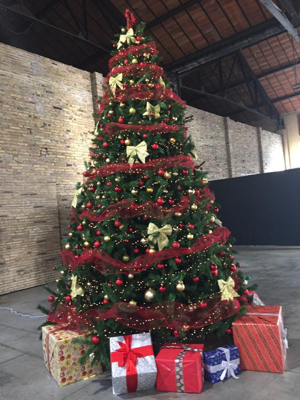 Albero di Natale decorato ROSSO